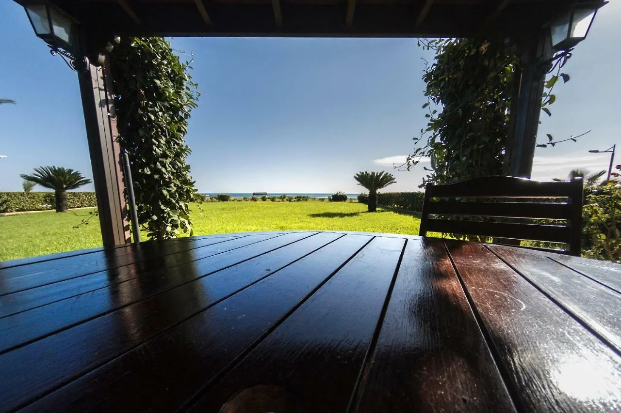 Prázdninový dům Blue Bay Beach House Larnaca Kypr